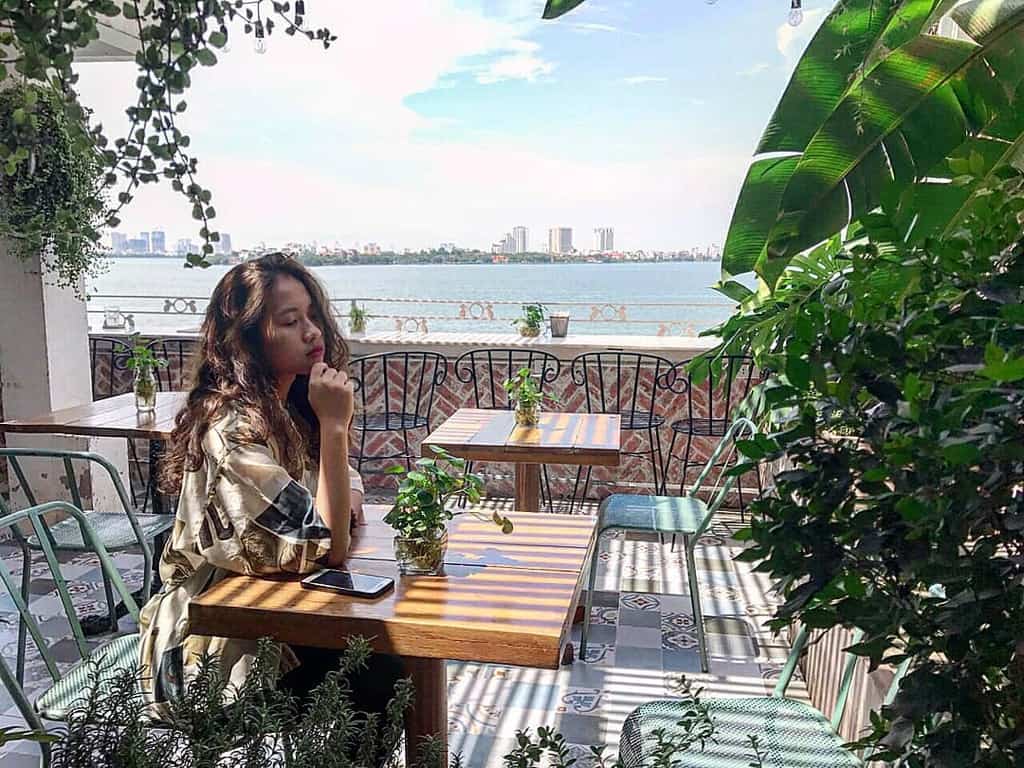 Cup of Tea Café & Bistro - Quán cà phê đẹp Hà Nội 