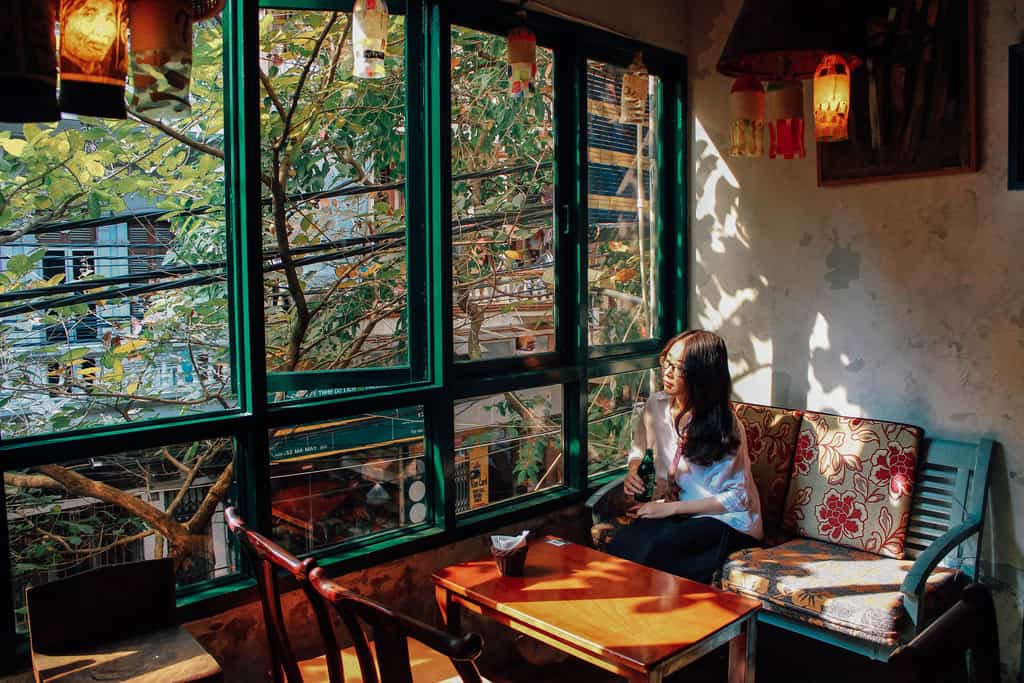 địa điểm sống ảo hà nội-quán cà phê nola cafe