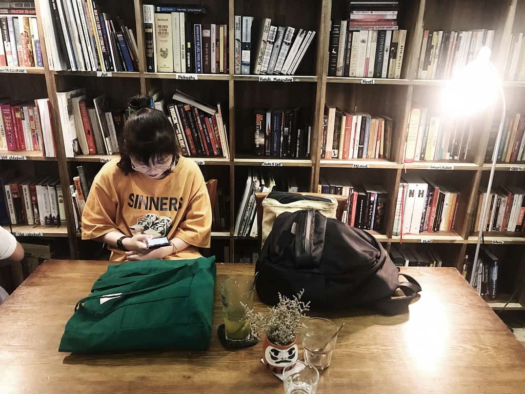 địa điểm sống ảo hà nội-quán cà phê tranquil cafe