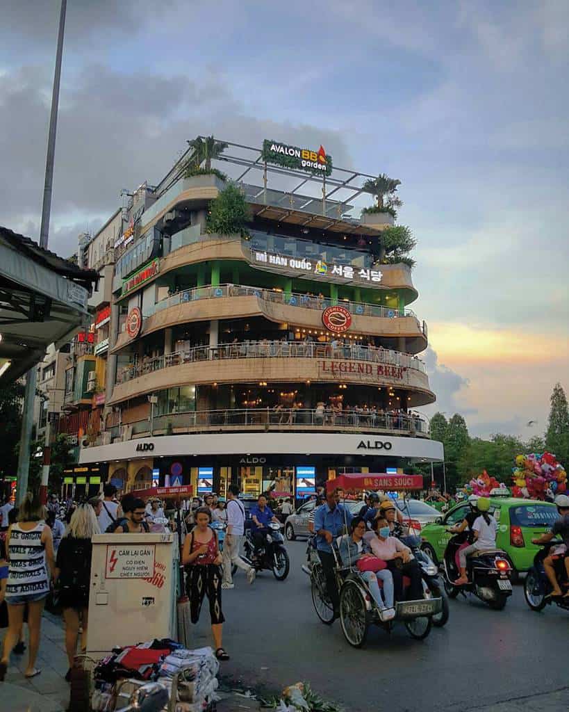 đi đâu ở hà nội-tòa nhà Hàm Cá Mập