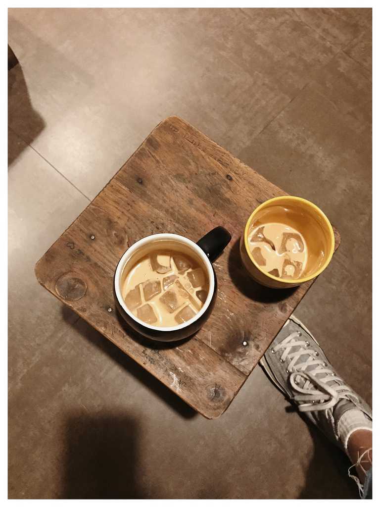 quán cafe cổ ở hà nội-reng reng cafe