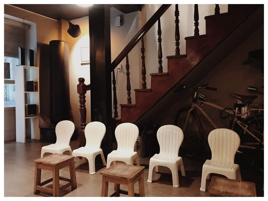 quán cafe cổ ở hà nội-reng reng cafe