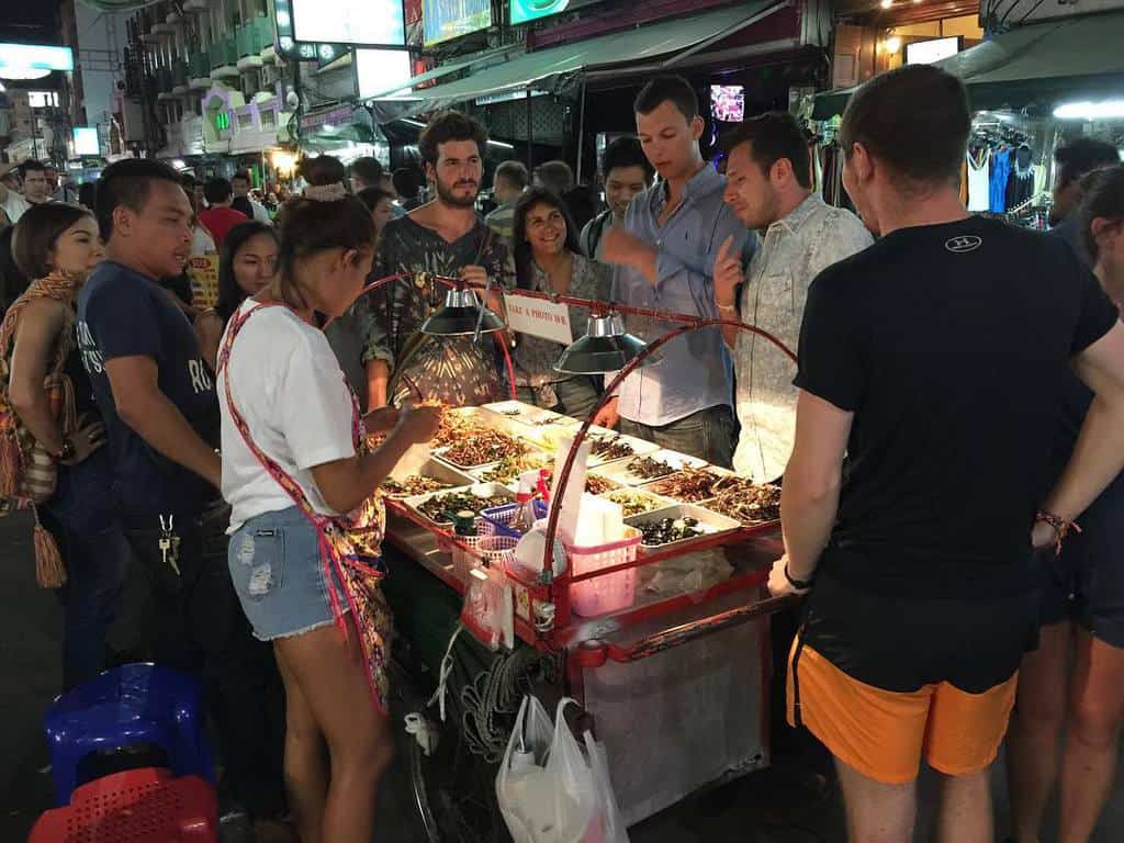 chợ đêm bangkok-Khaosan road
