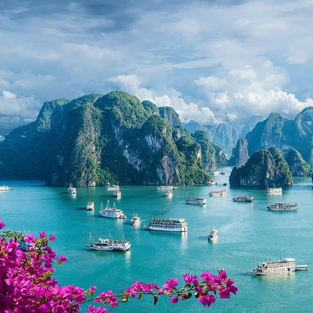 Khám phá Vịnh Hạ Long