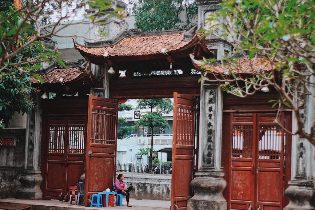 Thăng Long Tứ Trấn