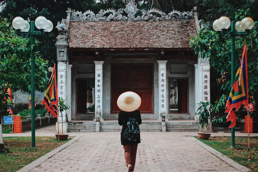 Thăng Long Tứ Trấn