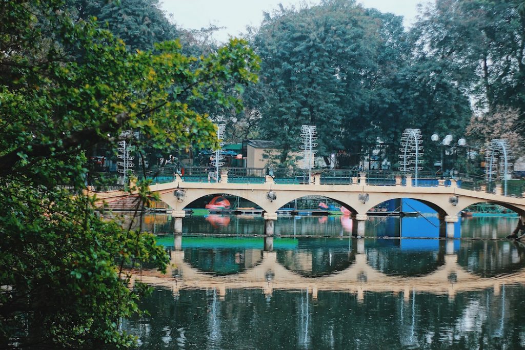 Thăng Long Tứ Trấn