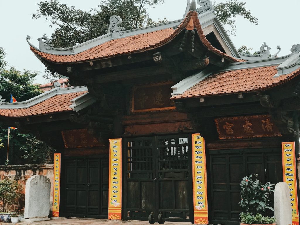 Thăng Long Tứ Trấn