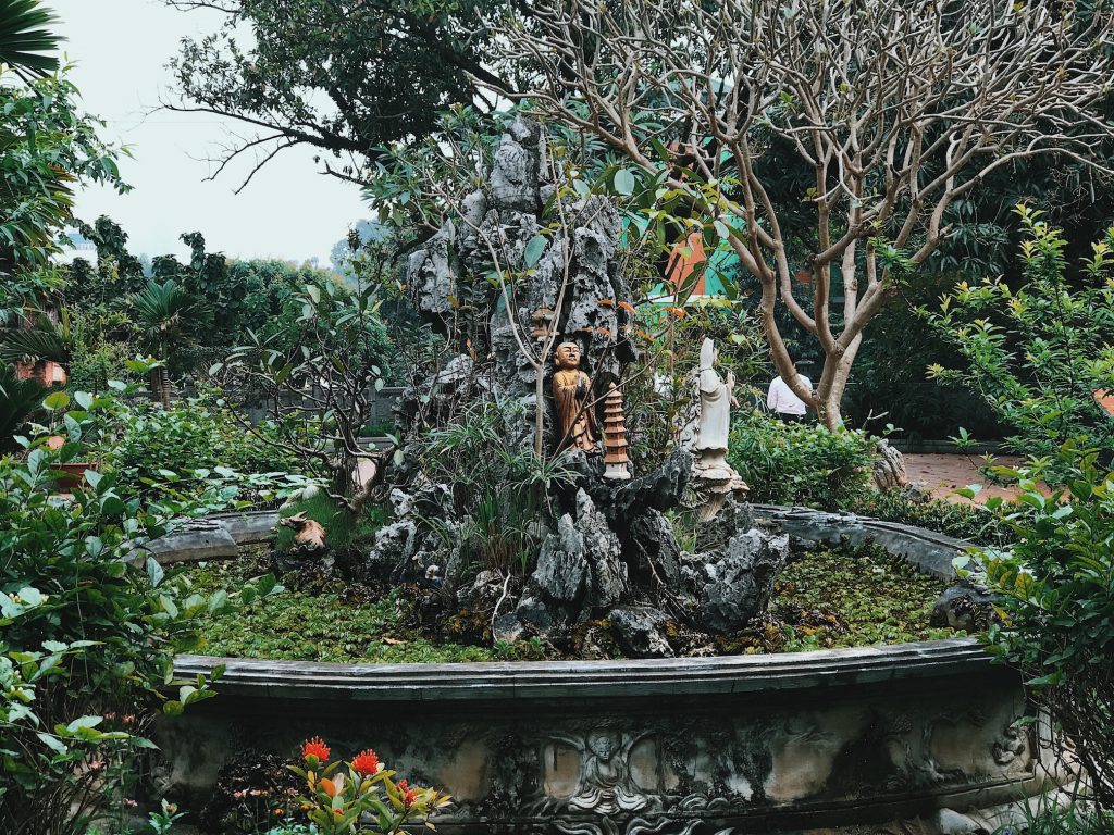 Thăng Long Tứ Trấn