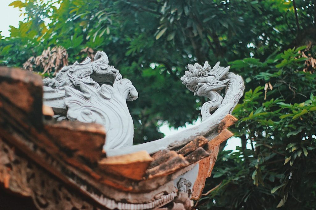 Thăng Long Tứ Trấn