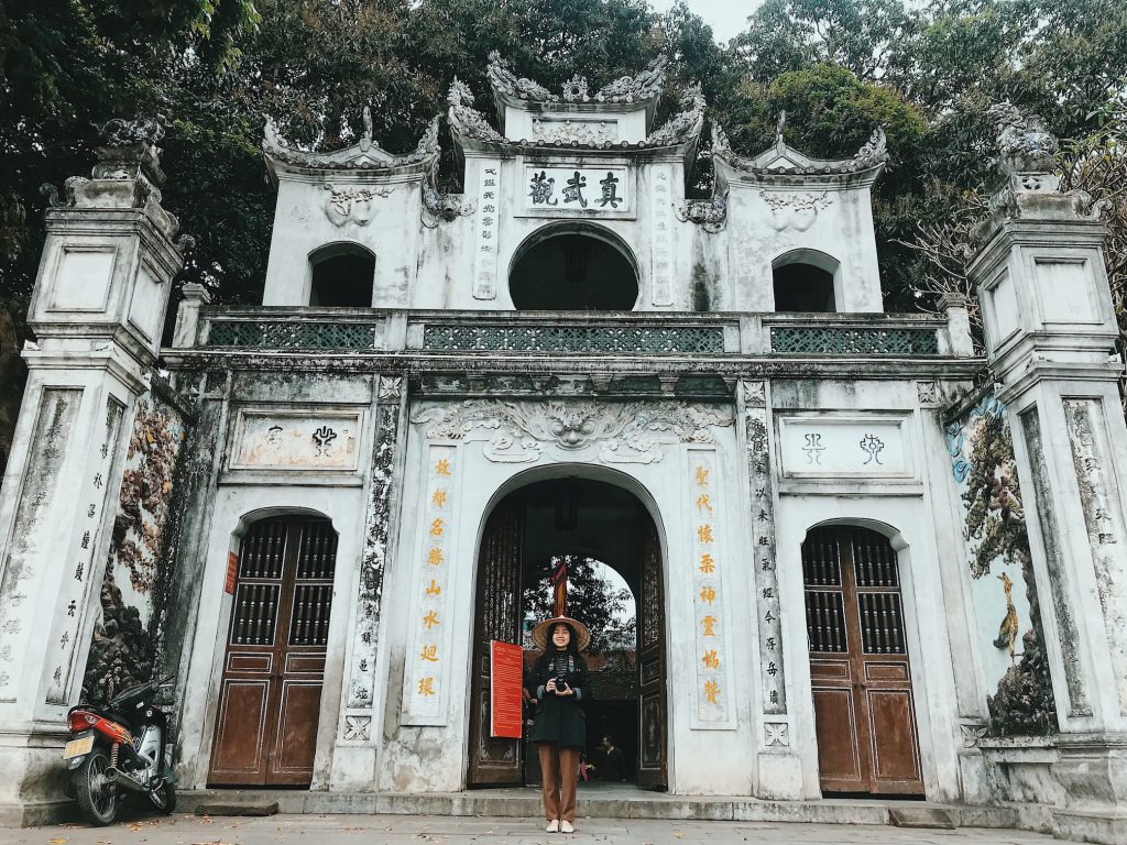 Thăng Long Tứ Trấn