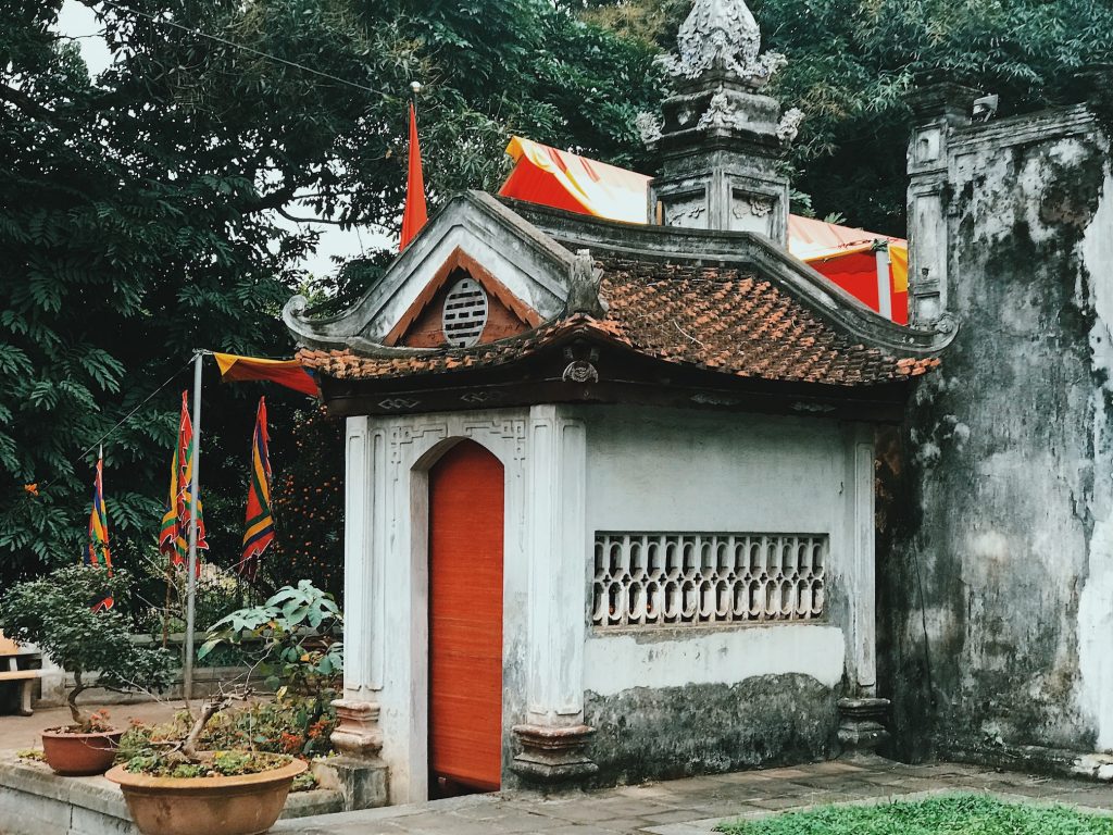 Thăng Long Tứ Trấn