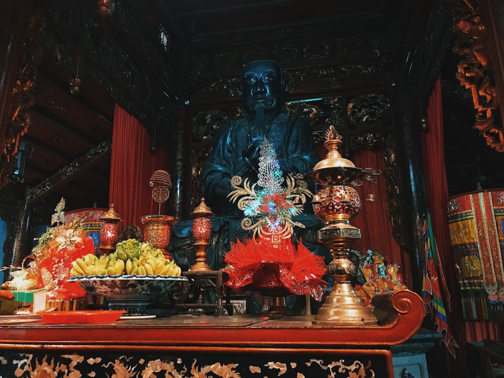 Thăng Long Tứ Trấn