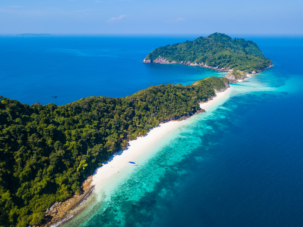 หมู่เกาะช้างเผือก (Cock Burn Island)