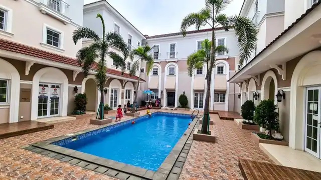 Vila di Jakarta dengan Kolam Renang Pribadi - Homey Villa near ICE BSD Serpong by ZAL Home