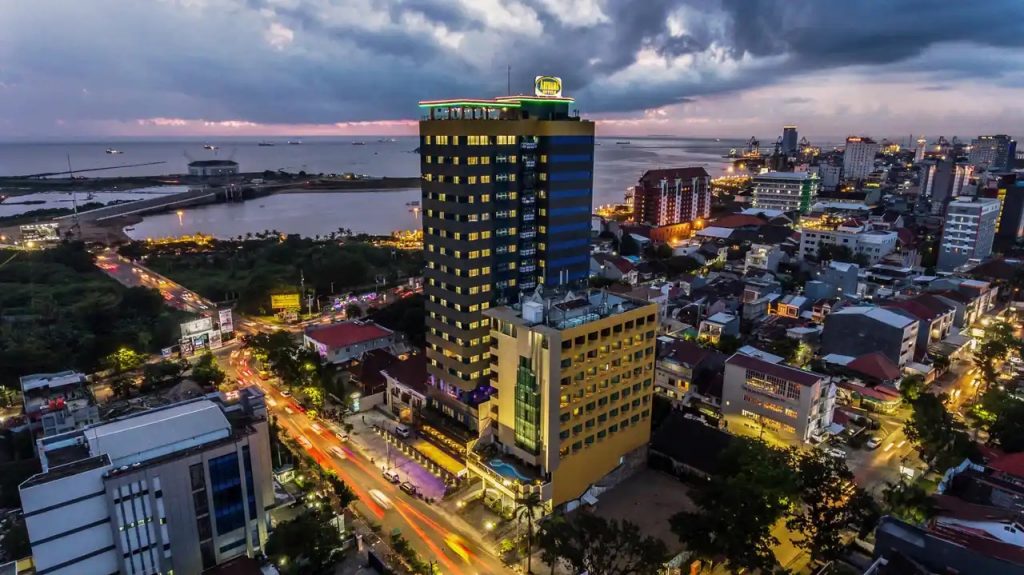 Hotel dekat dengan Pantai Losari - Arthama Hotel Makassar
