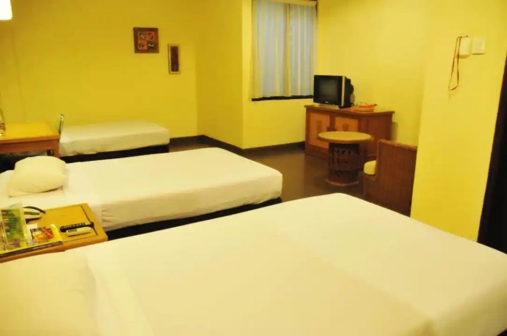 Hotel dekat dengan Pantai Losari - Losari Beach Hotel Makassar