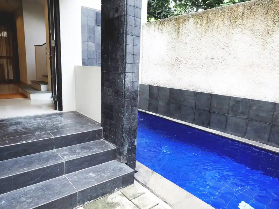 Rekomendasi Vila di Jakarta dengan Private Pool - 3BR 2FL with Private Pool Bali Maisonette