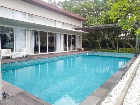 Rekomendasi Vila di Jakarta dengan Private Pool - Villa Pulau Tengah