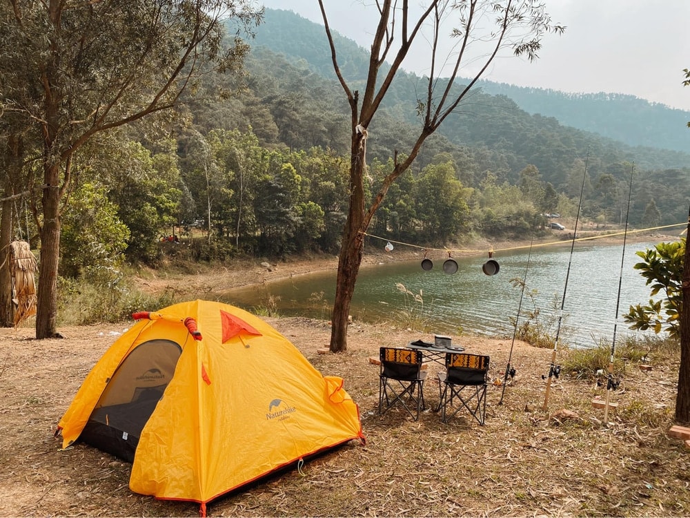 Cắm trại tại thác