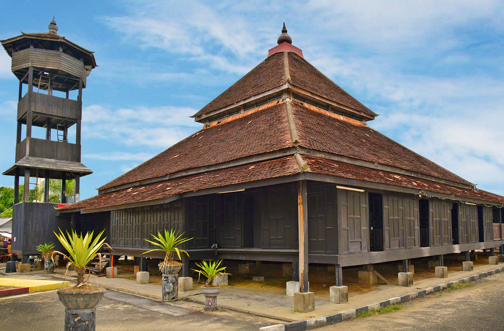 Masjid Kampung Laut - Tempat Menarik di Kelantan