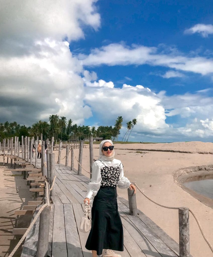 Pantai Melawi - Tempat Menarik di Kelantan