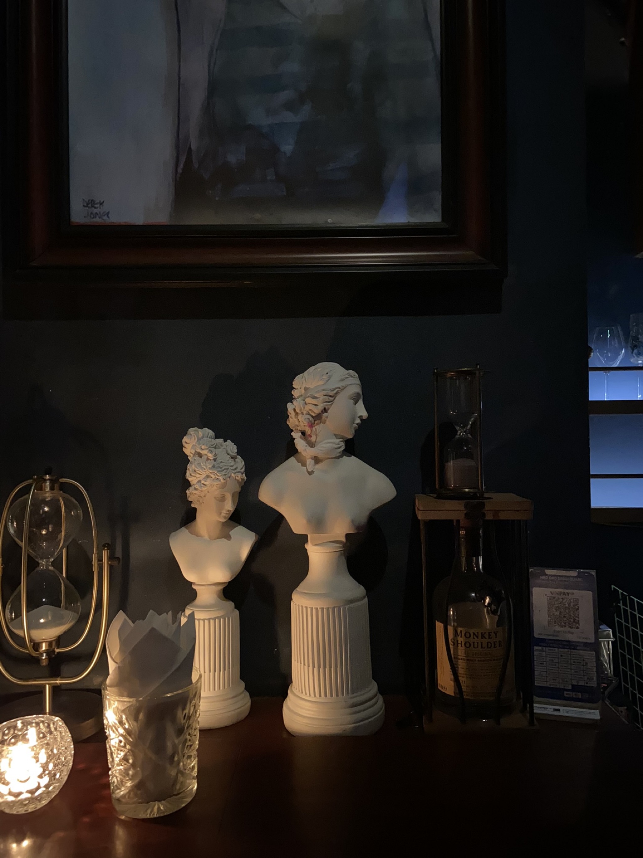 Gallery Bespoke Cocktail Bar quán bar tại Hà Nội