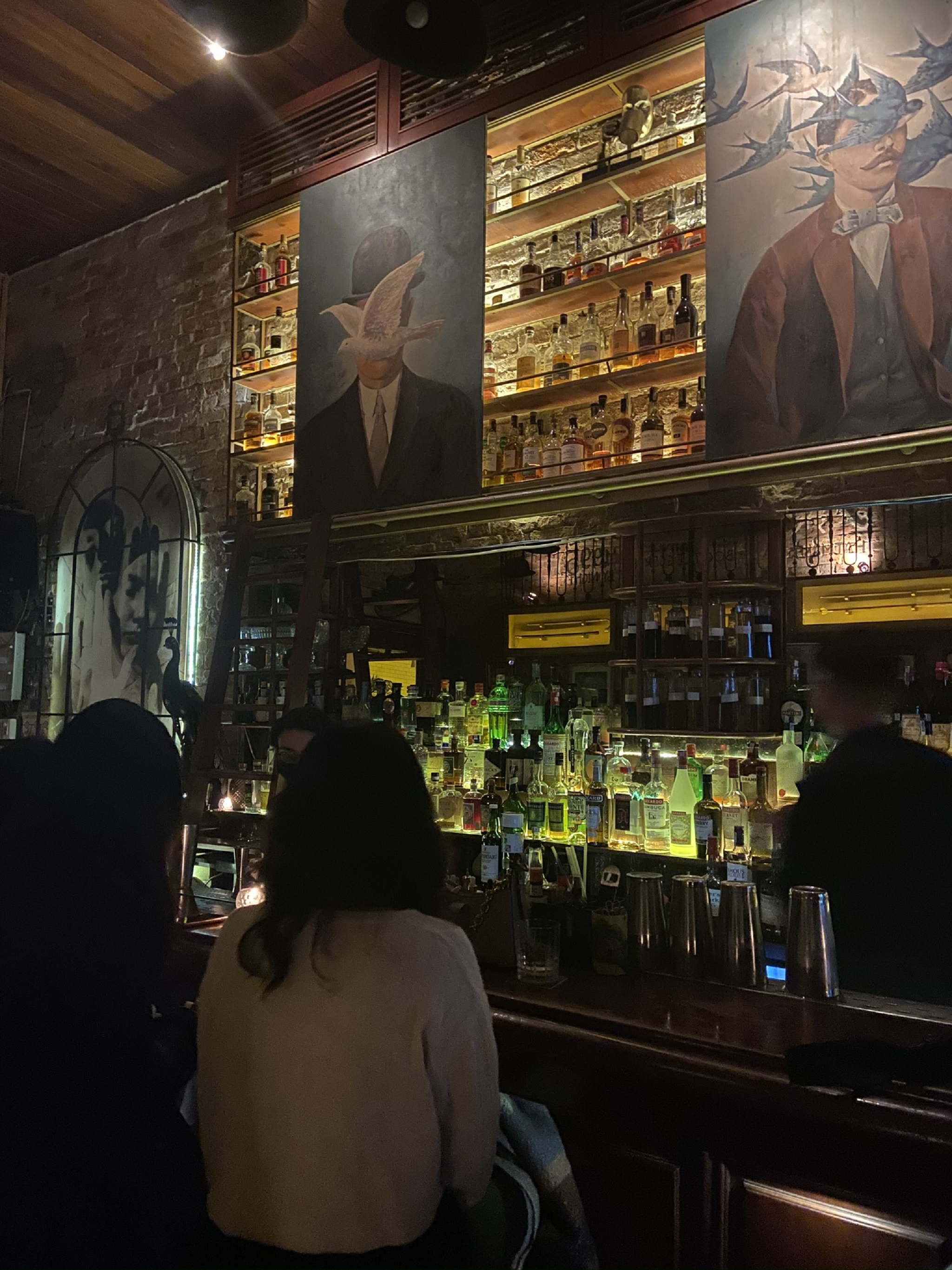 Pollite quán bar tại Hà Nội
