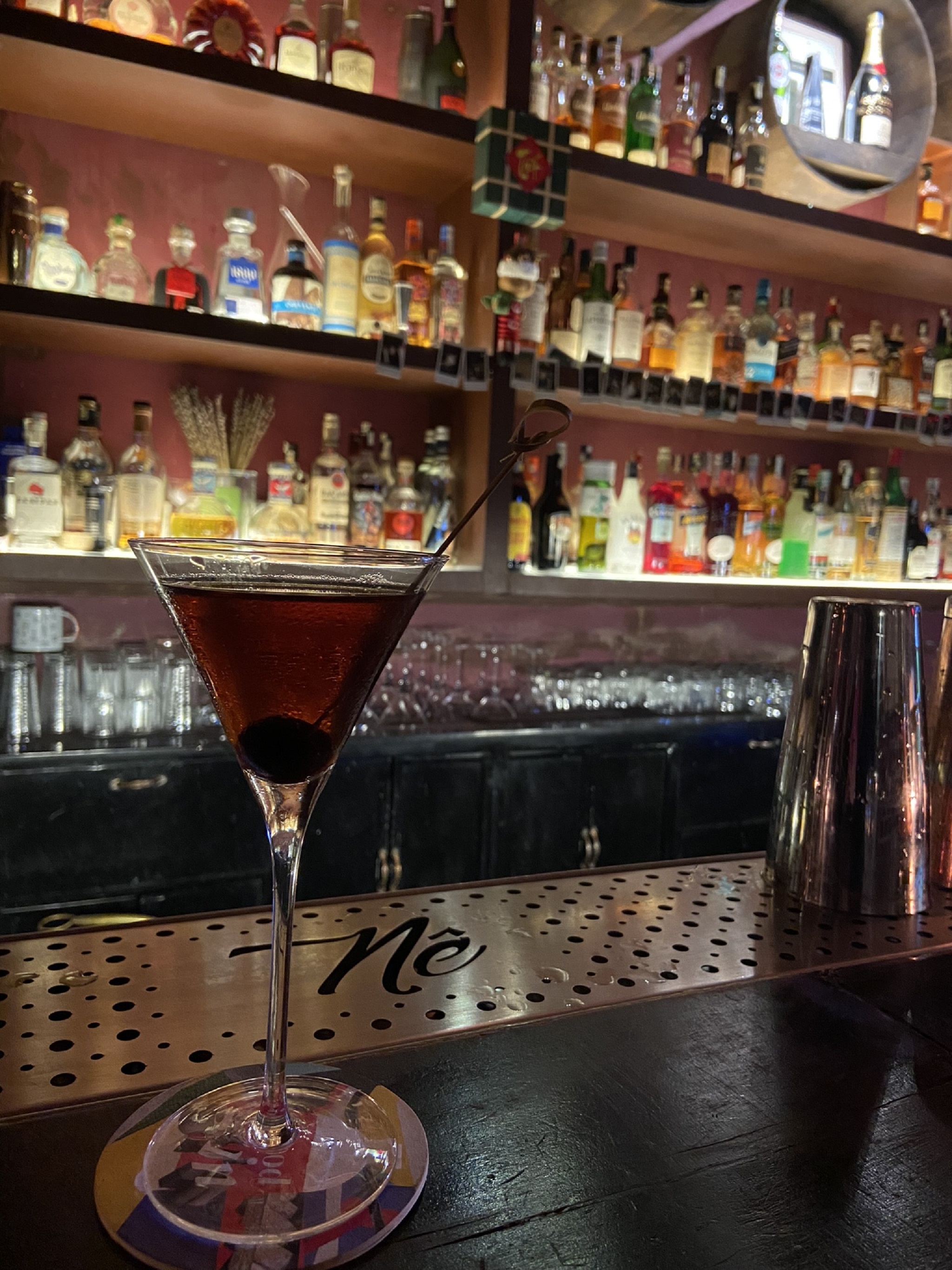 Nê Cocktail Bar quán bar tại Hà Nội