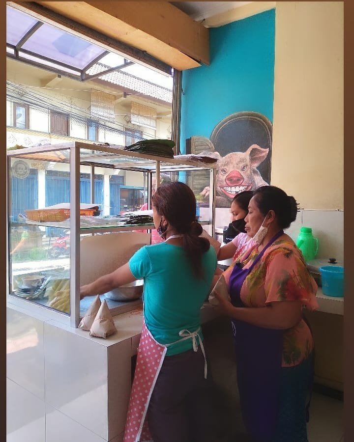 Warung Babi Guling Gung Cung - Babi Guling Bali