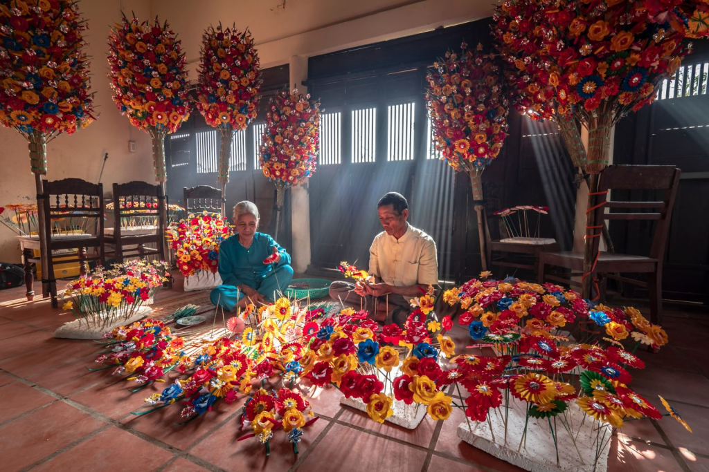 Trải nghiệm thú vị tại làng hoa giấy Thanh Tiên 