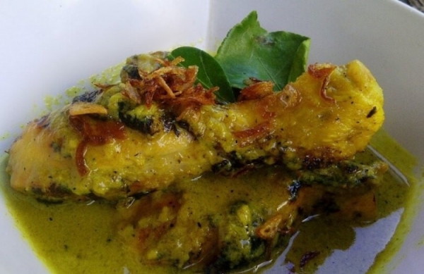 Opor Ayam Panggang Jepara