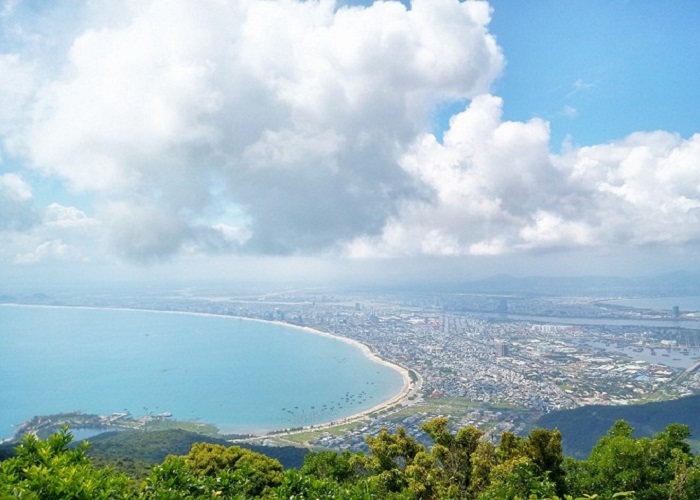 Khung cảnh Thành phố Đà Nẵng xinh đẹp nhìn từ trạm rada Sơn Trà