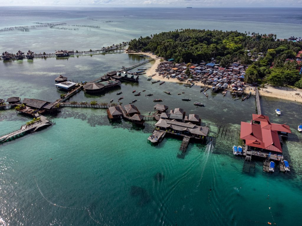 Pulau Mabul sea scenery in Sabah