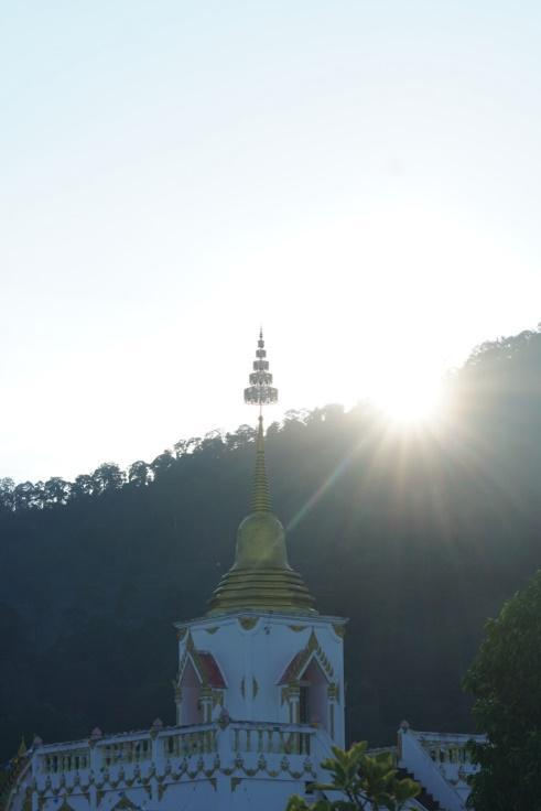 เที่ยวนราธิวาส เดือน