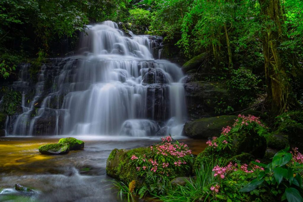 สถานที่ท่องเที่ยวพิษณุโลก น้ำตกหมันแดง