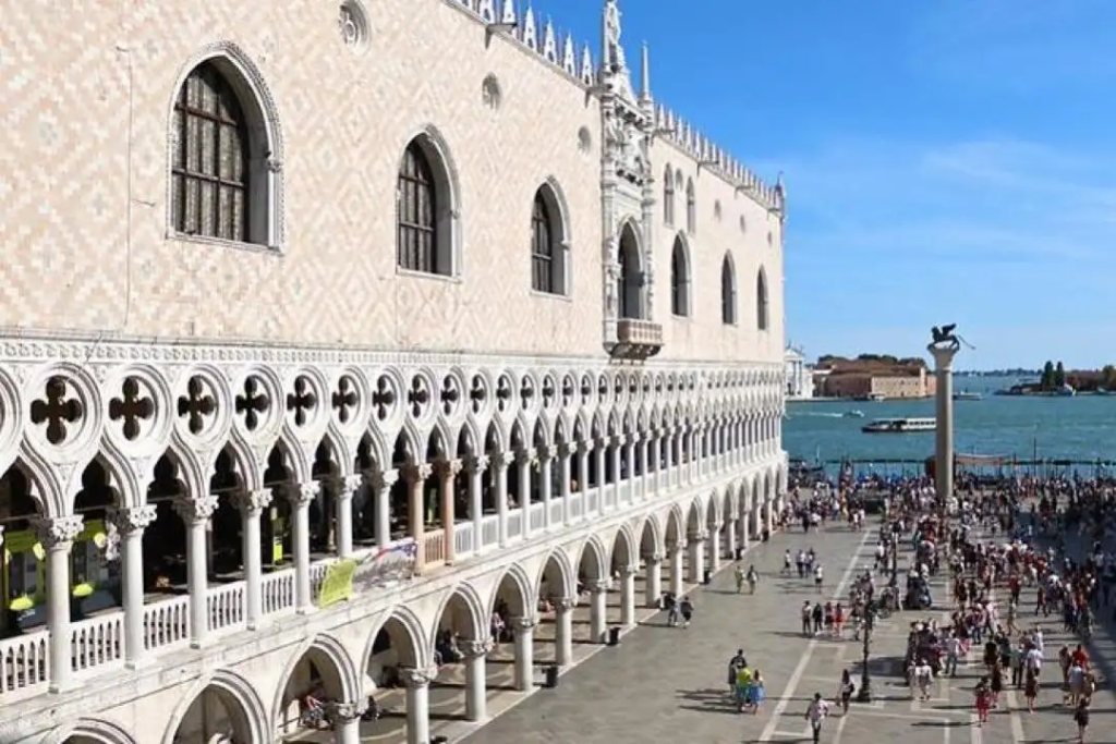 ประชากร อิตาลี