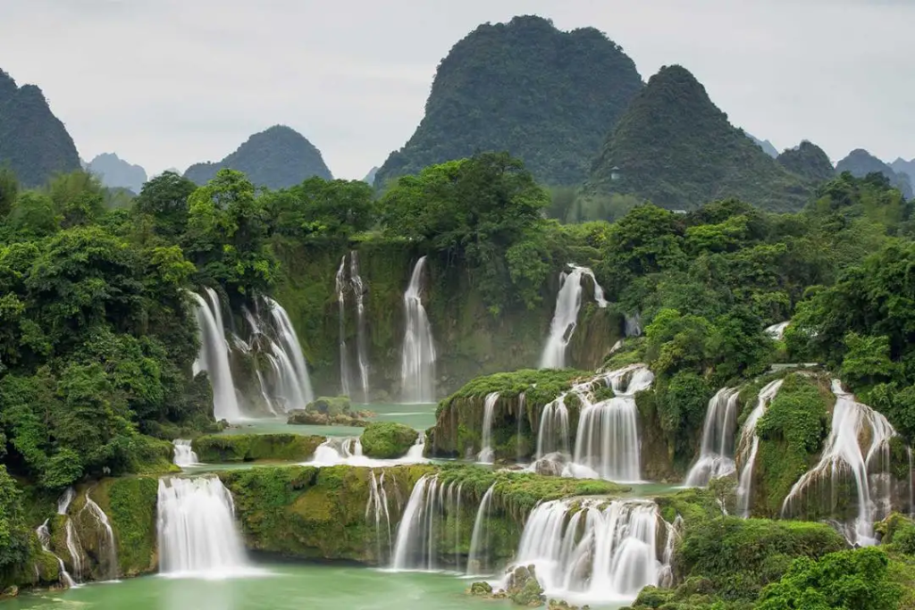 อุทยานแห่งชาติบาเบ๋ Ba Be National Park