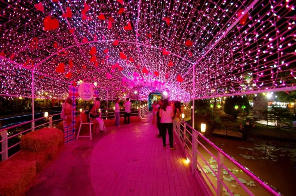 ตลาดต้นตาล