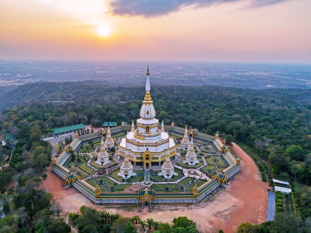 เที่ยวร้อยเอ็ด 1 วัน