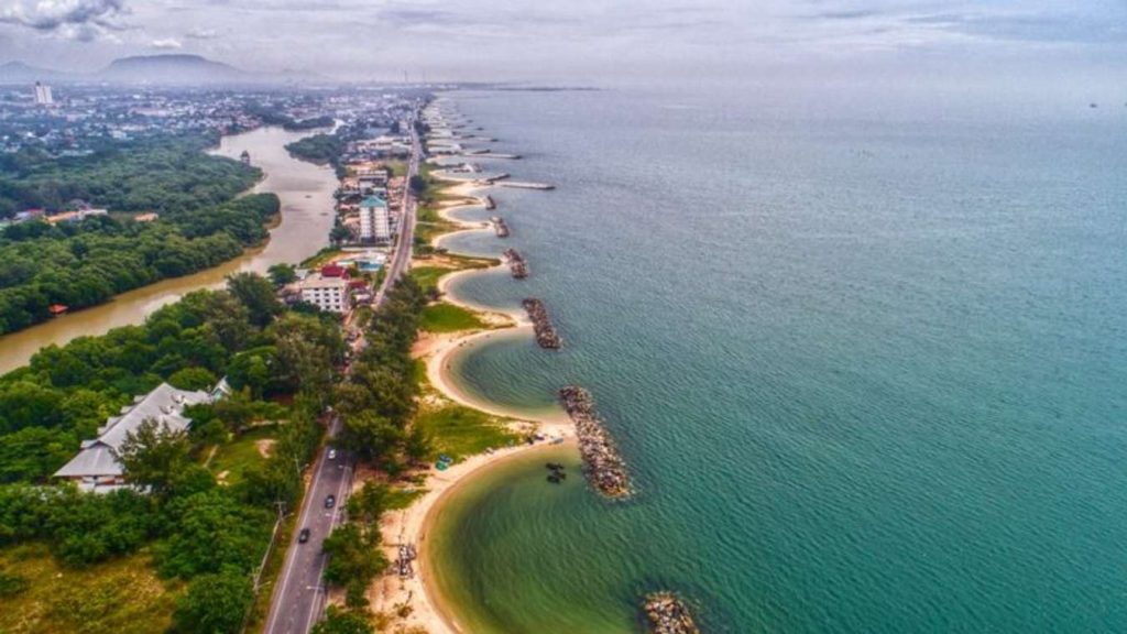 หาดแสงจันทร์