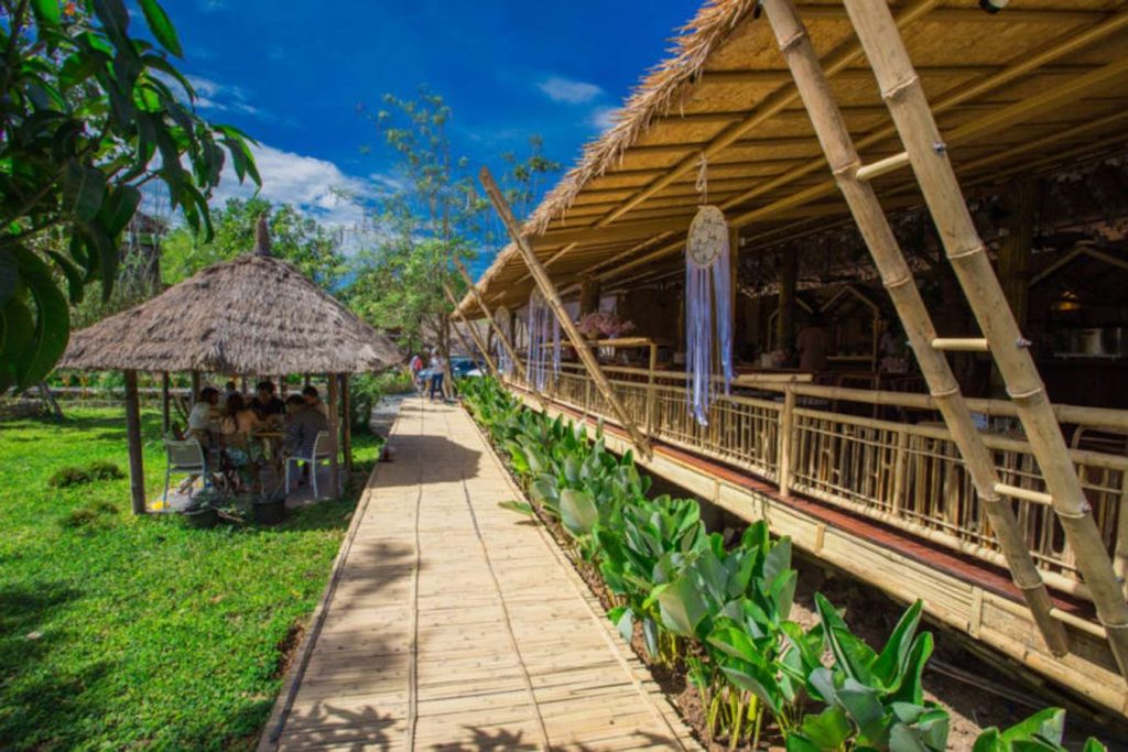 บ้านนอกคอกนา ร้านกาแฟ