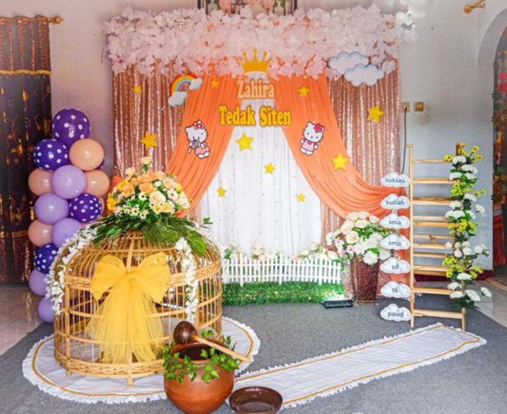 tradisi Tedak Siten untuk menyambut anak berjalan