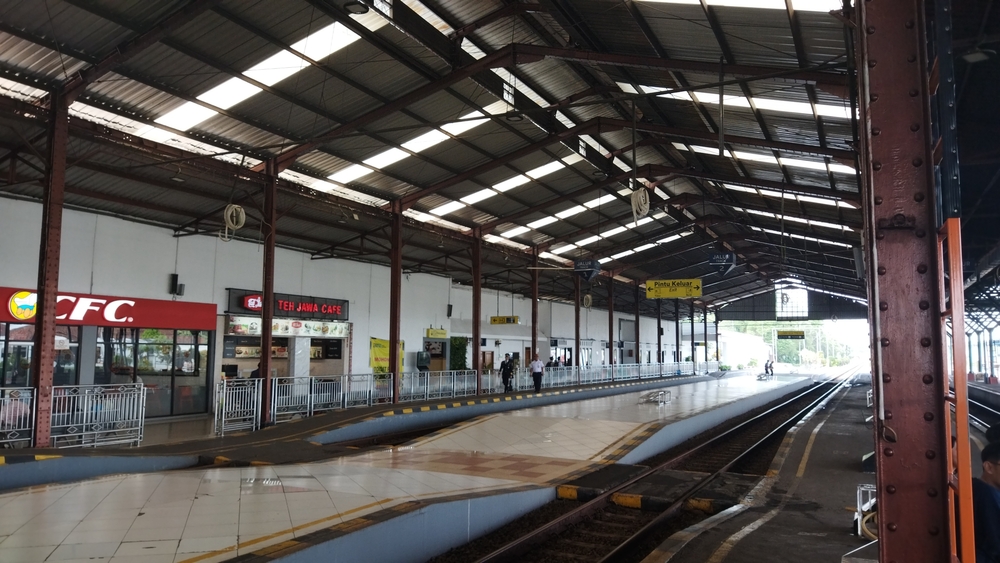  Stasiun Purwokerto