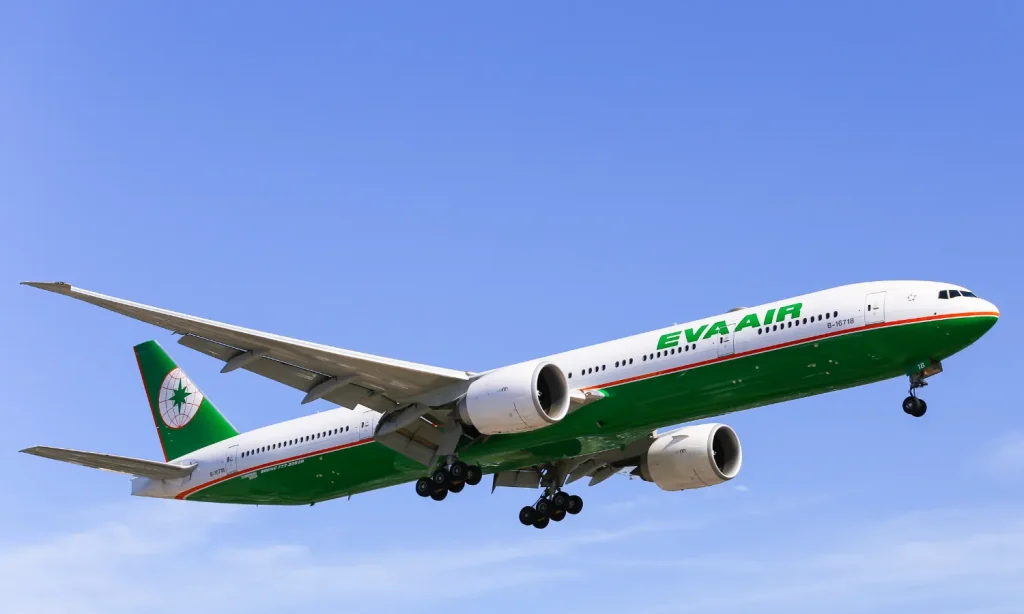 EVA Air luôn đề cao sự an toàn và tận tình phục vụ