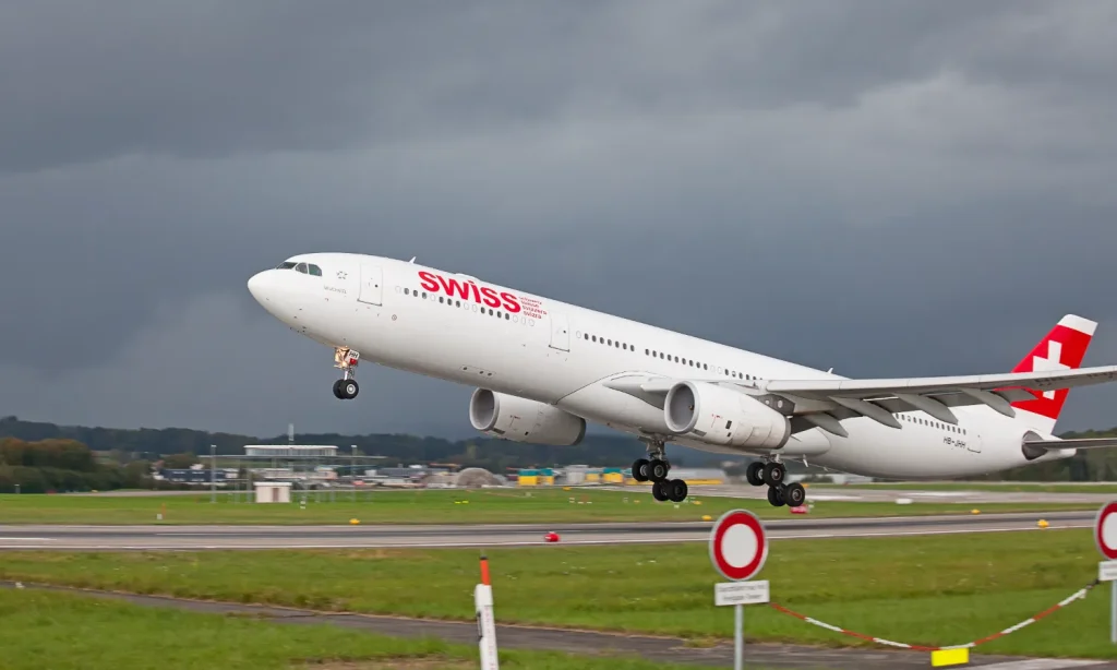 Swiss International Airlines với tiêu chuẩn an toàn tuyệt đối cùng đội ngũ bay hiện đại