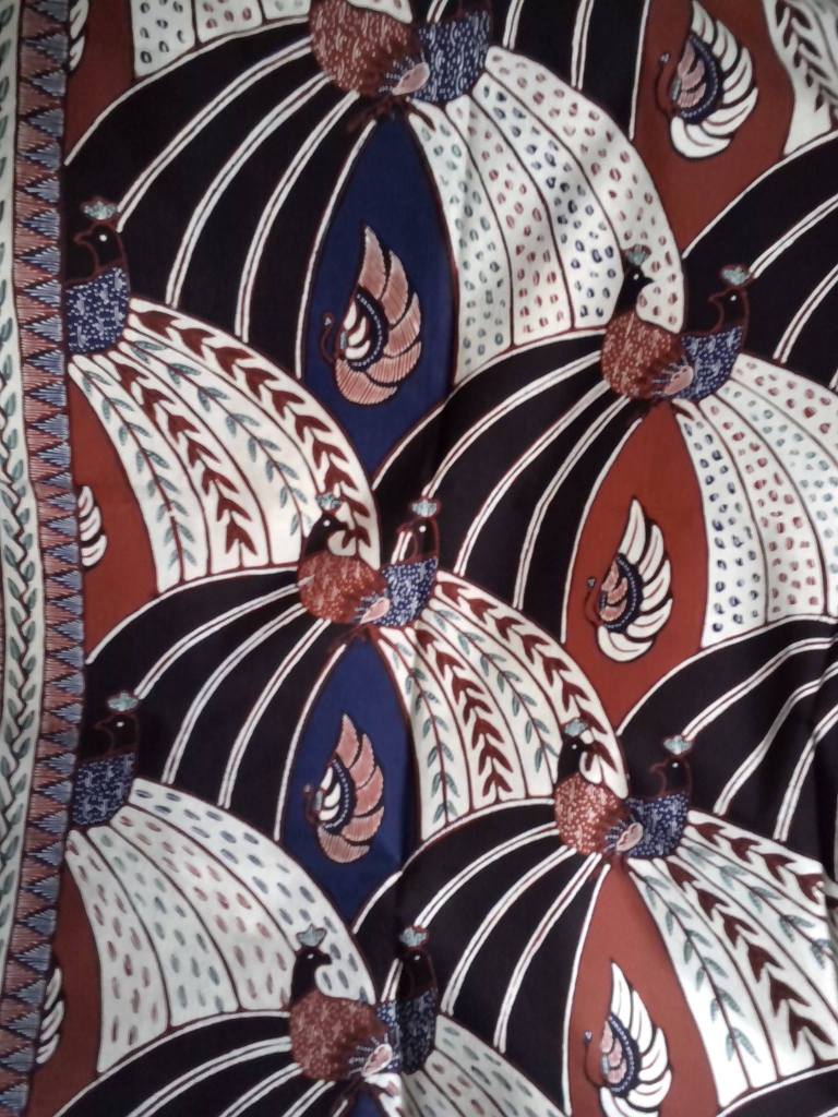 Motif Merak Ngibing