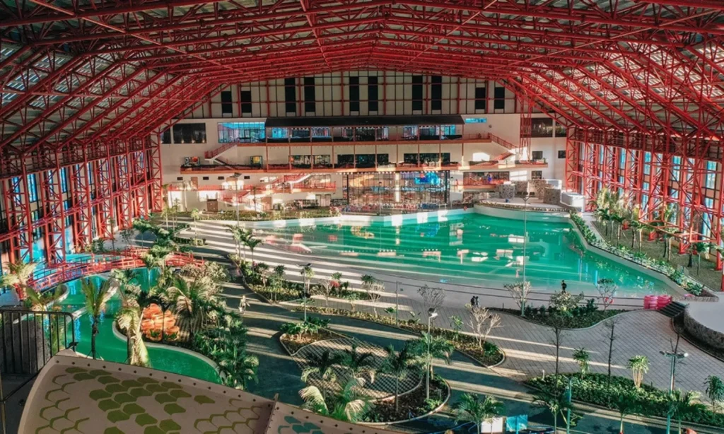 Hồ bơi tại công viên nước Mikazuki Water Park 365 Đà Nẵng