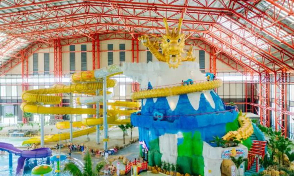 Khu vui chơi trong nhà tại công viên nước Mikazuki Water Park 365 Đà Nẵng