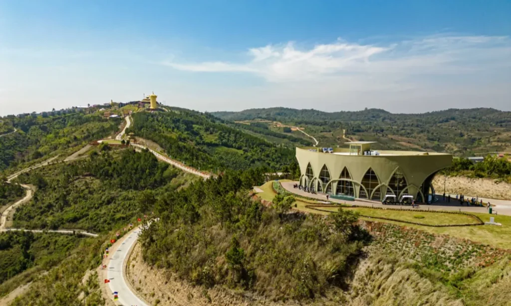 Tìm kiếm sự bình yên trong tâm hồn tại Samten Hills Da Lat